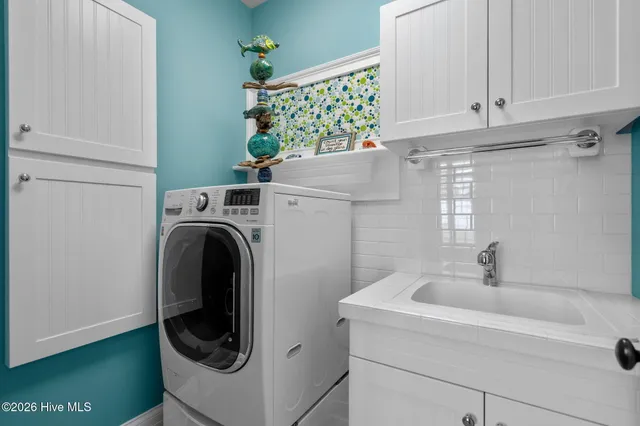 $1,695,000 | 800 North Carolina Avenue, Carolina Beach, NC 28428