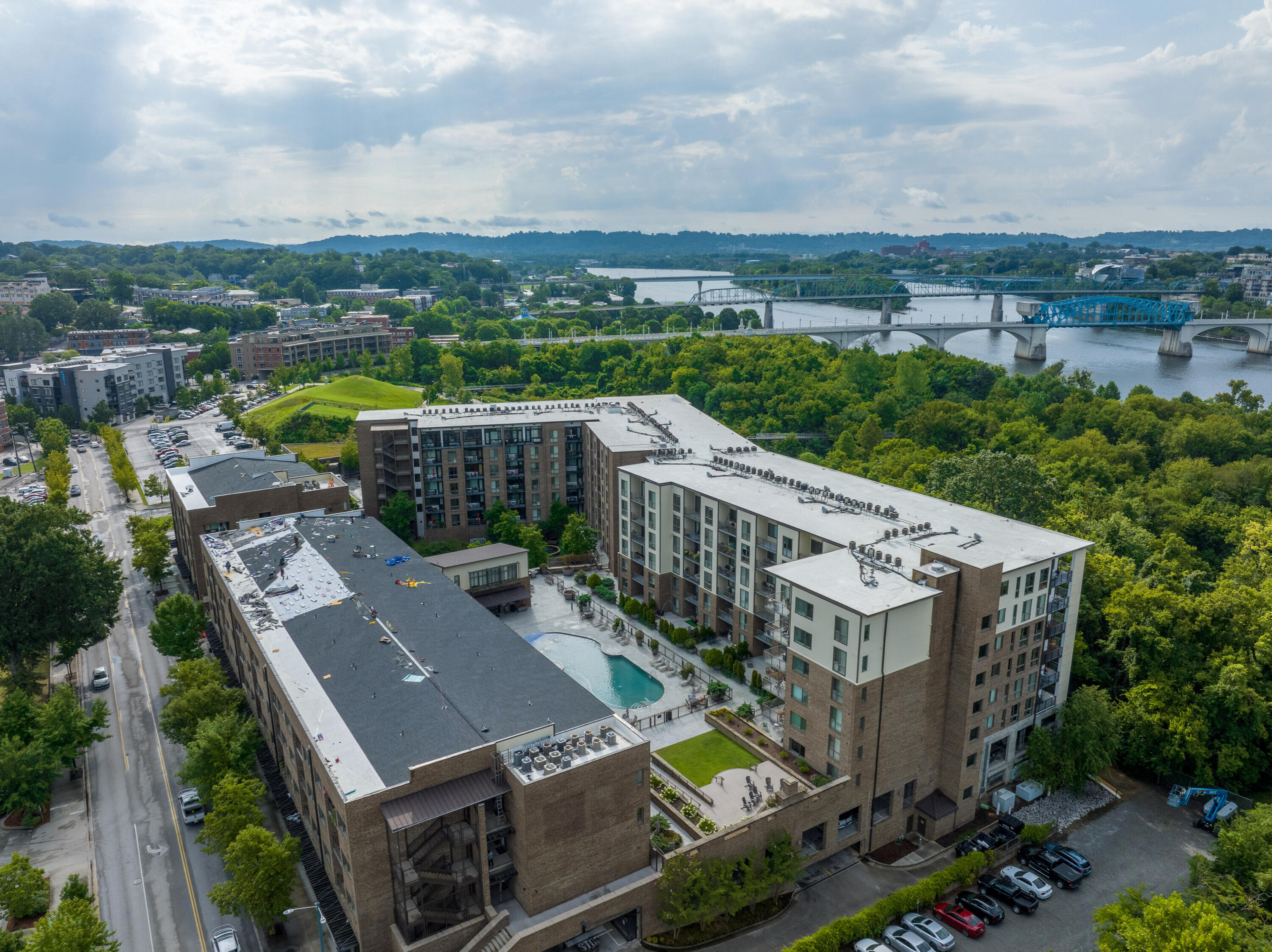 05 - 200 Manufacturers Rd - Aerials