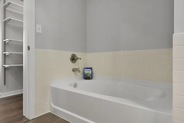 $525,000 | 200 Manufacturers Road, Unit 445, Chattanooga, TN 37405