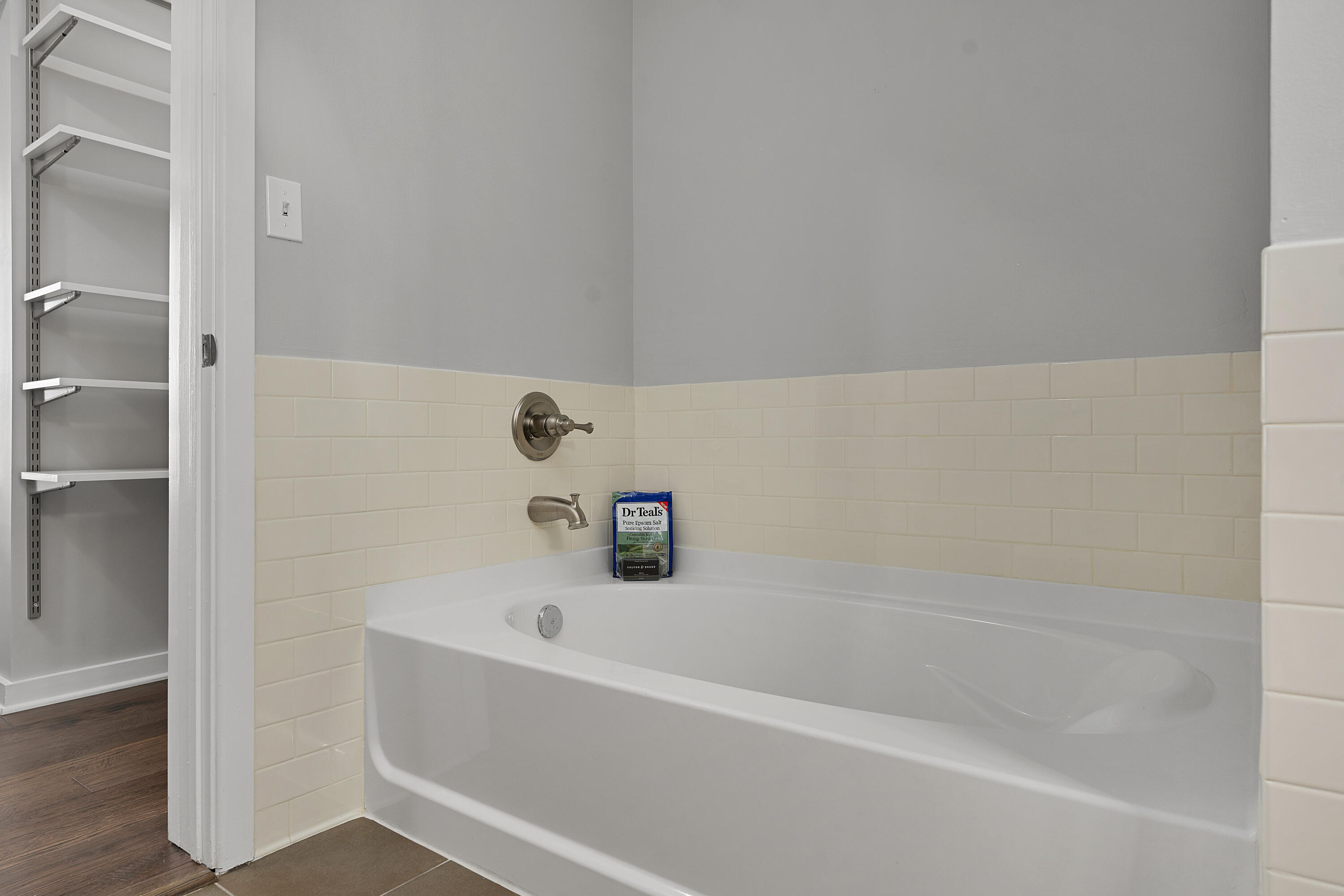 200 Manufacturers Road, Unit 445 Chattanooga, TN 37405 - Photo 18 of 52 23 - 200 Manufacturers_445 - Interior