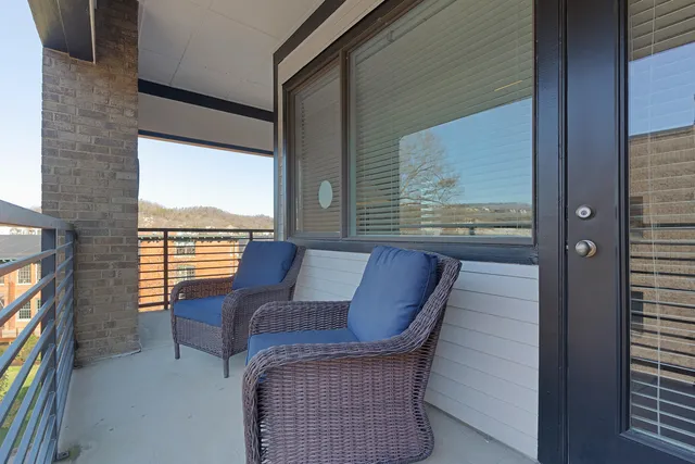 $525,000 | 200 Manufacturers Road, Unit 445, Chattanooga, TN 37405