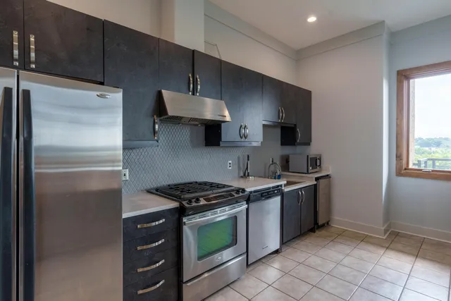 $525,000 | 200 Manufacturers Road, Unit 445, Chattanooga, TN 37405