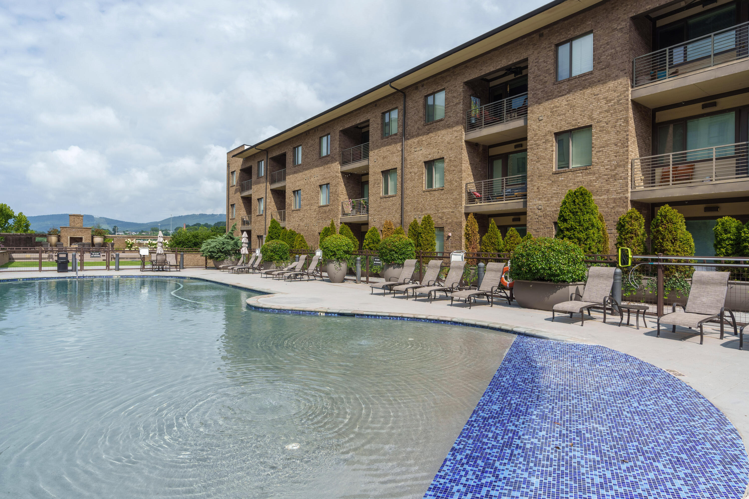 200 Manufacturers Road, Unit 445 Chattanooga, TN 37405 - Photo 43 of 52 16 - 200 Manufacturers Rd - Exteriors