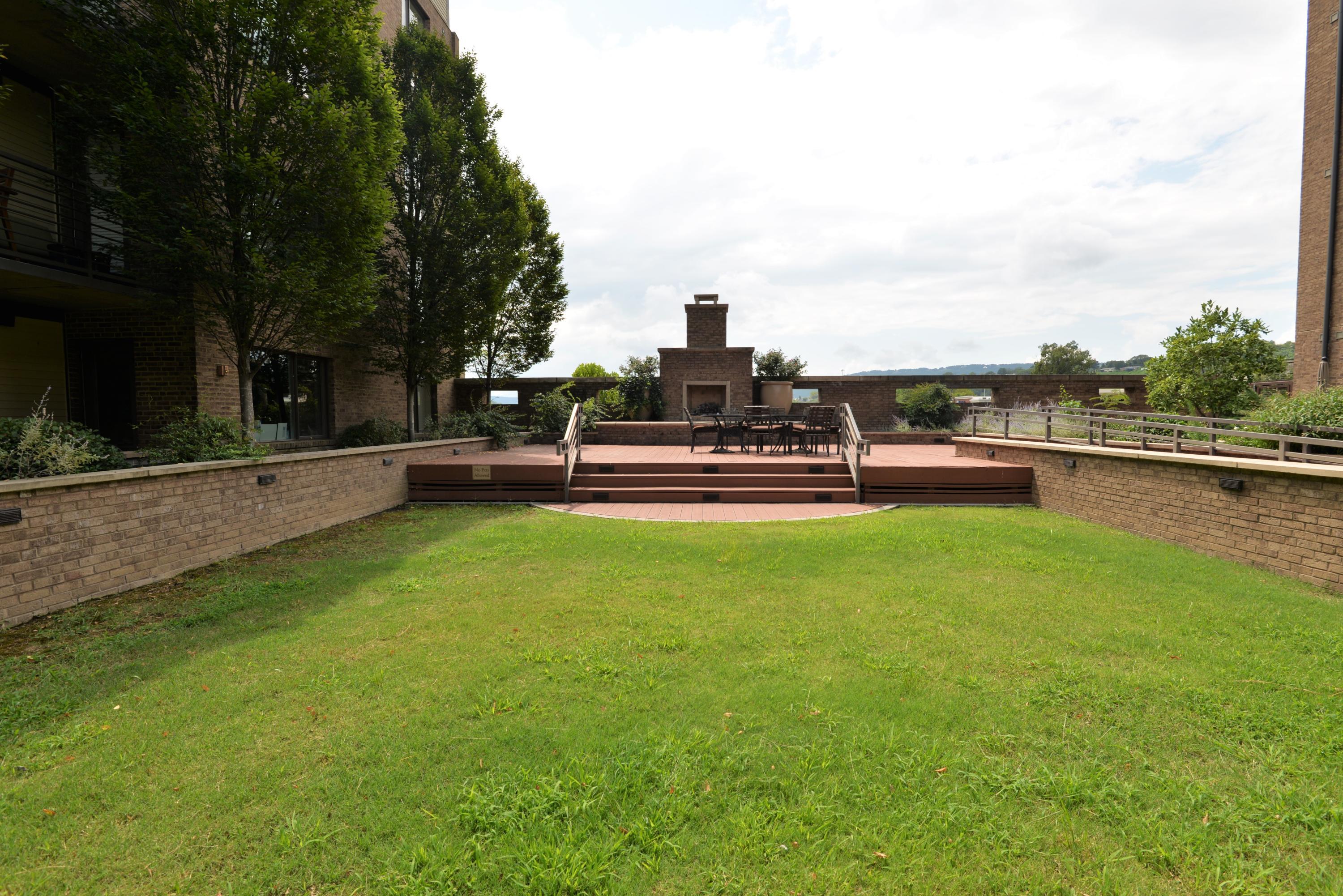 200 Manufacturers Road, Unit 445 Chattanooga, TN 37405 - Photo 47 of 52 Community fireplace and greenspace