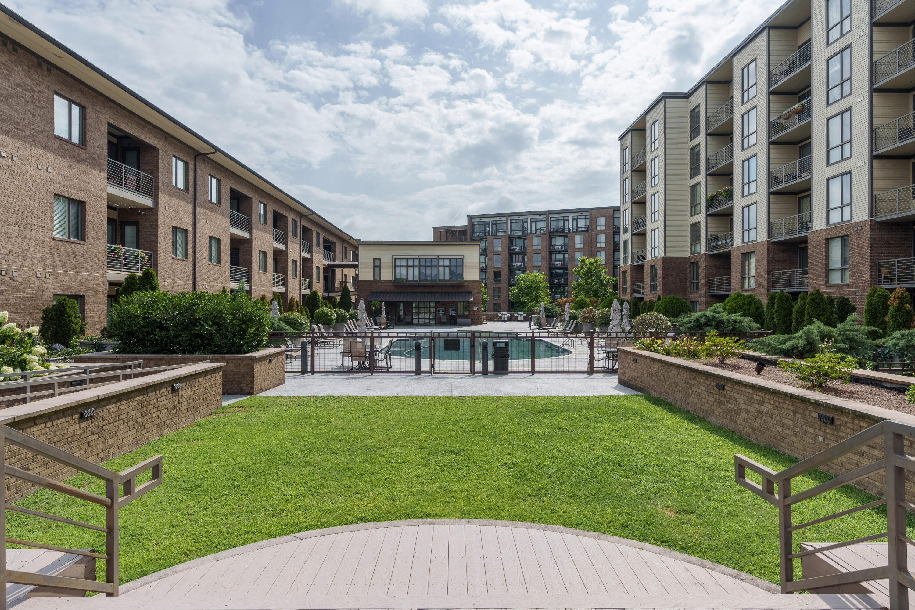 200 Manufacturers Road, Unit 445 Chattanooga, TN 37405 - Photo 49 of 52 20 - 200 Manufacturers Rd - Exteriors