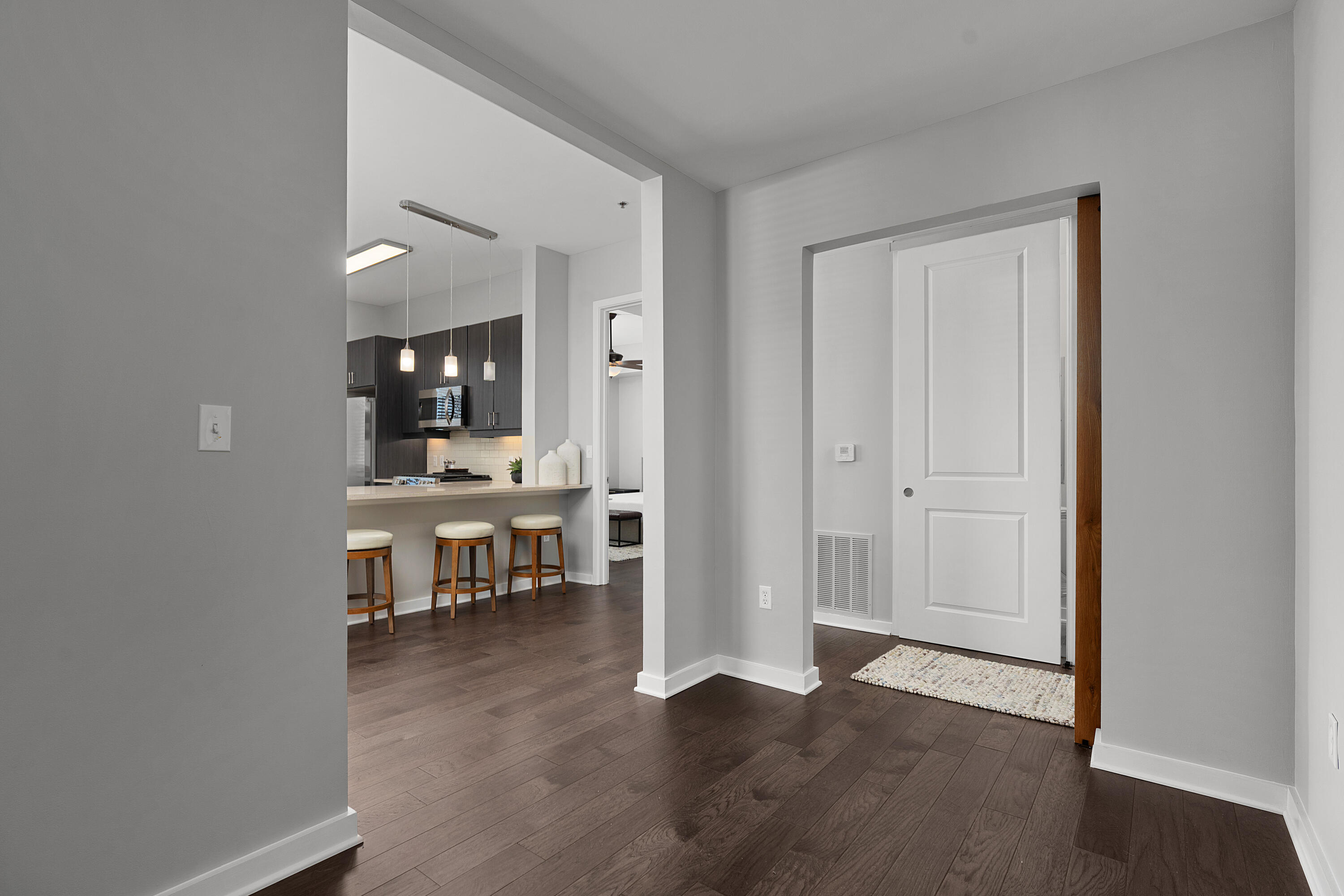 200 Manufacturers Road, Unit 445 Chattanooga, TN 37405 - Photo 7 of 52 04 - 200 Manufacturers_445 - Interior