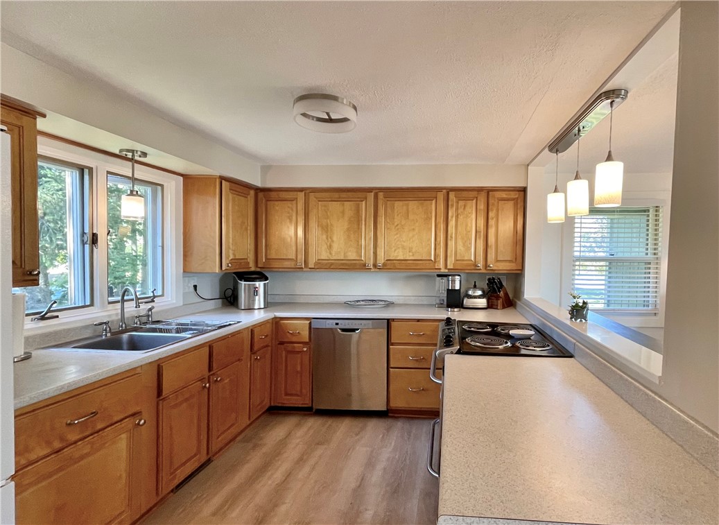 6 Baron Road Barrington, RI 02806 - Photo 9 of 27
