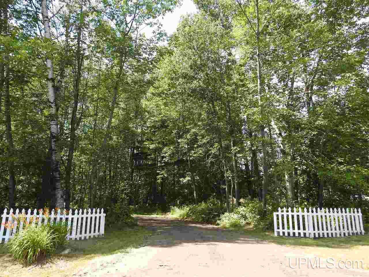 5505 North Montgomery Lake Road Florence, WI 54121 - Photo 3 of 36 Gallery Image 3