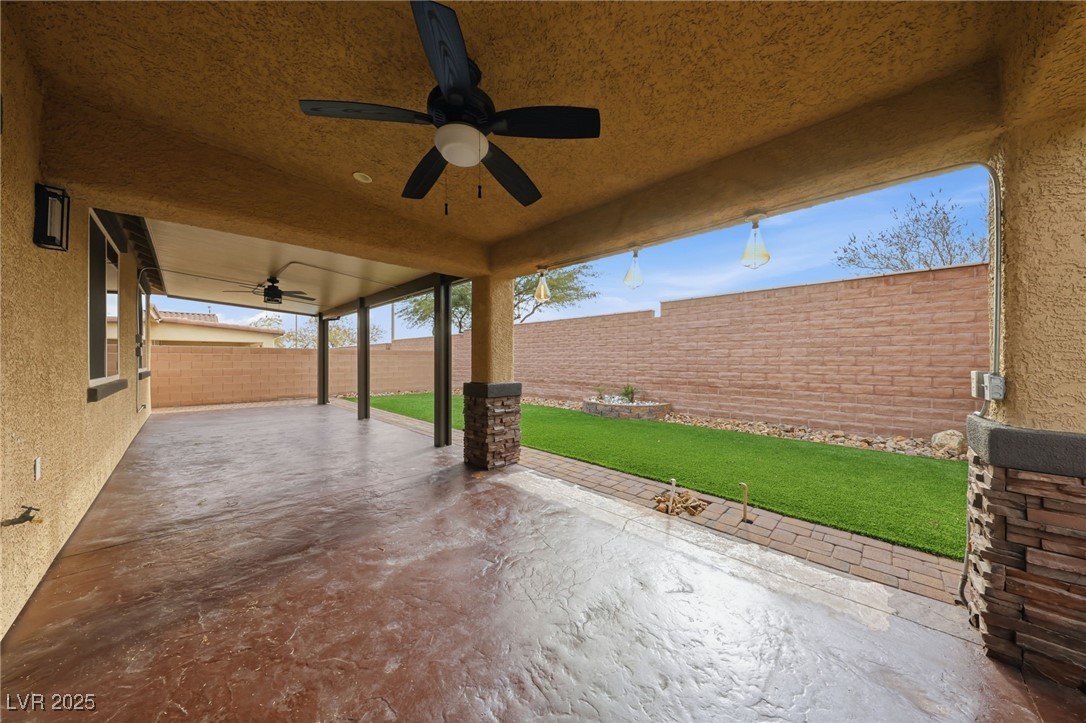 7447 Alamo Ranch Avenue Las Vegas, NV 89179 - Photo 15 of 17