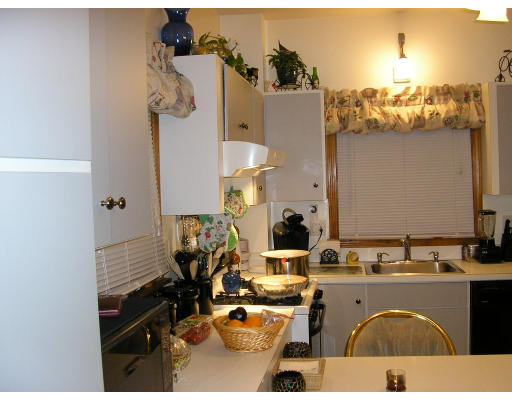 9 Upland Road Everett, MA 02149 - Photo 8 of 14 Gallery Image 8