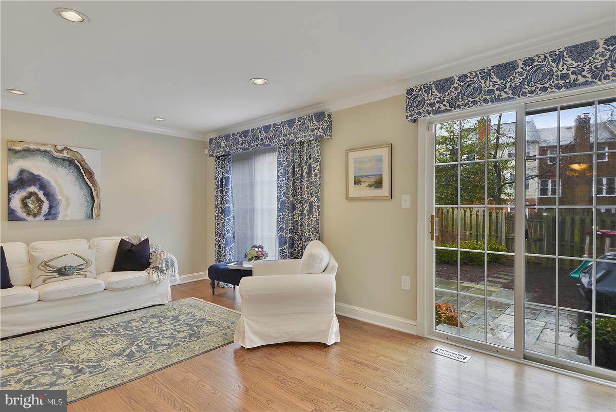 7310 Greentree Road Bethesda, MD 20817 - Photo 7 of 30 Family Room