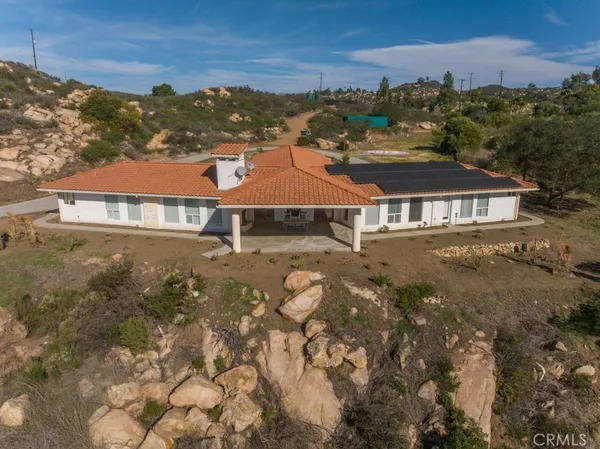 $800,000 | 1991 Via Ladera, Fallbrook, CA 92028