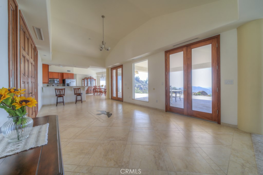 1991 Via Ladera Fallbrook, CA 92028 - Photo 9 of 69
