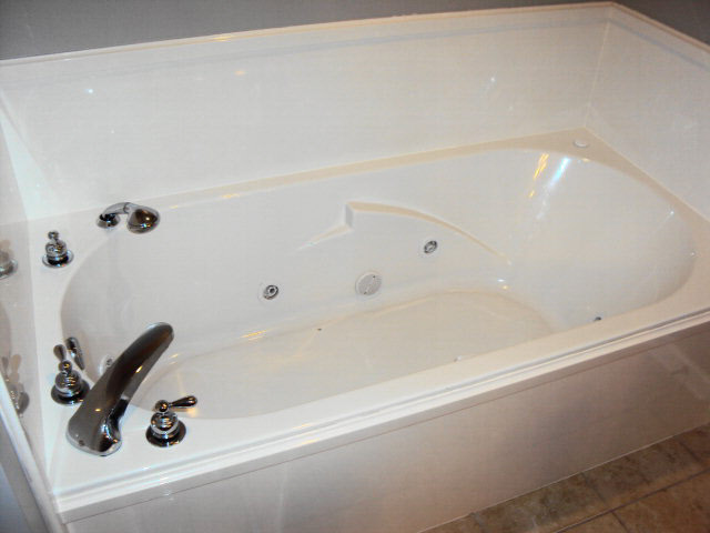 42193 Bayou Road Bay Minette, AL 36507 - Photo 10 of 28 Jetted Master Tub