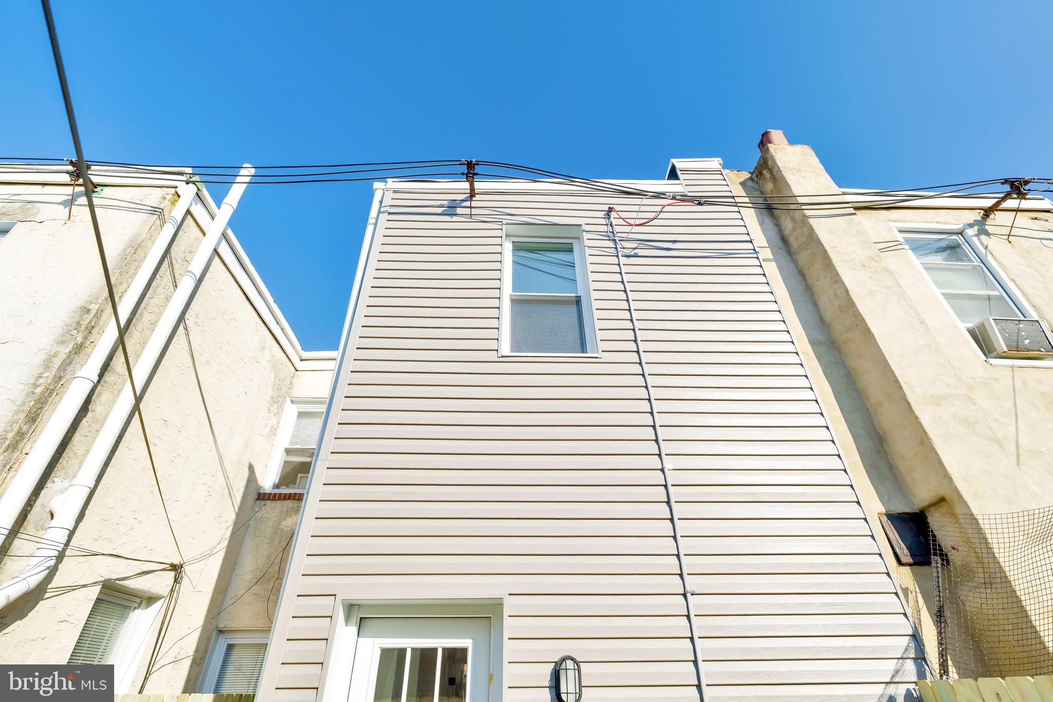 2138 Cross Street Philadelphia, PA 19146 - Photo 22 of 23 a view of balcony with wooden floor and fence