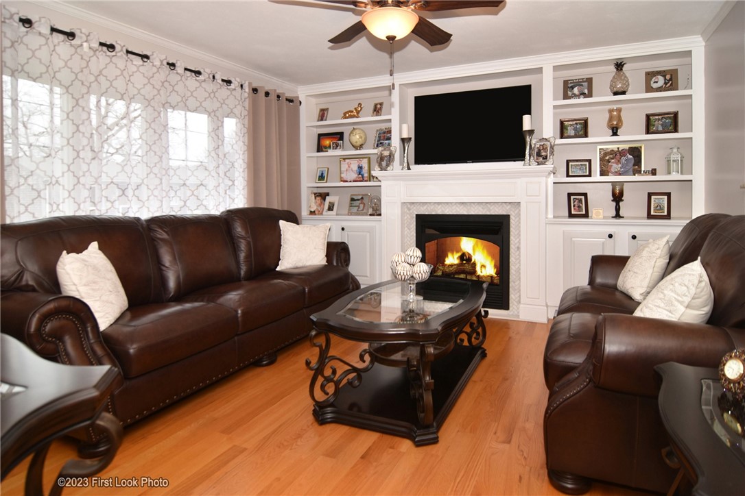 145 Beverly Road East Providence, RI 02915 - Photo 5 of 36