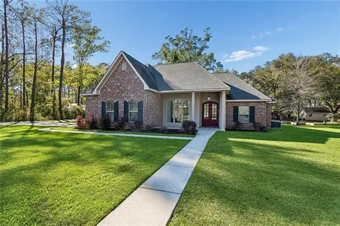 $500,000 | 1704 Jackson Street, Mandeville, LA 70448