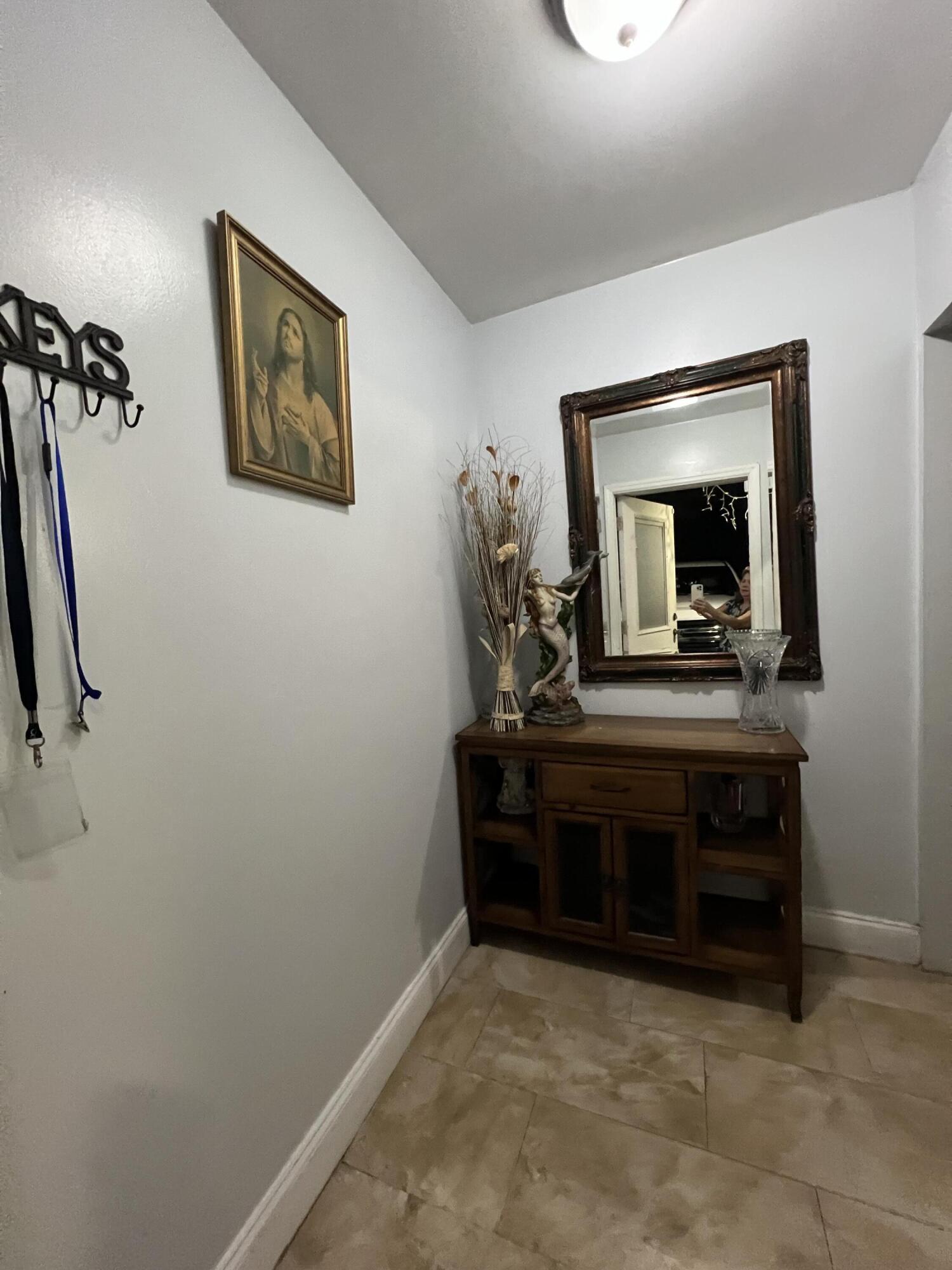 2819 Holly Road West Palm Beach, FL 33406 - Photo 5 of 12 Enter