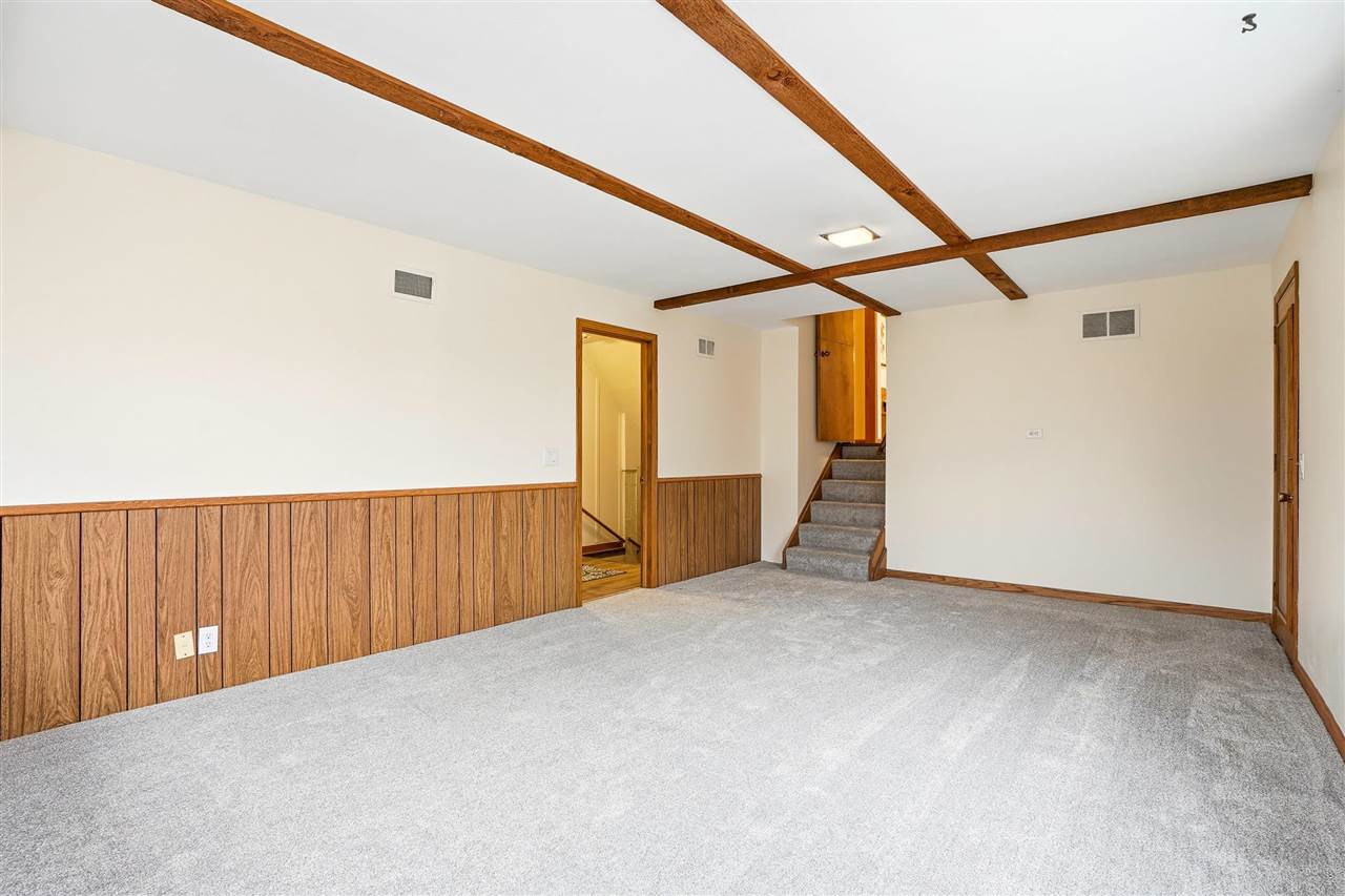 420 Terrace Road Iowa City, IA 52245 - Photo 23 of 48 Gallery Image 23
