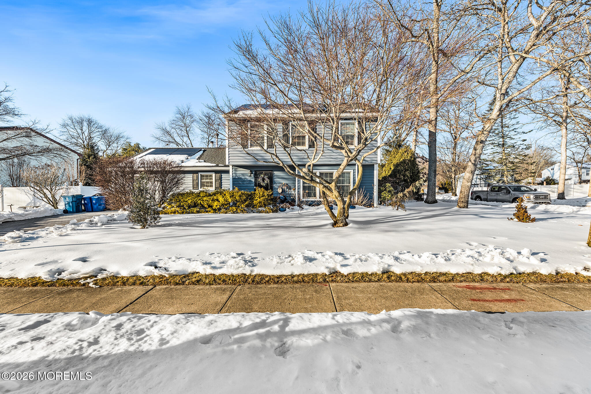 28 Standish Dr, Howell, NJ-03