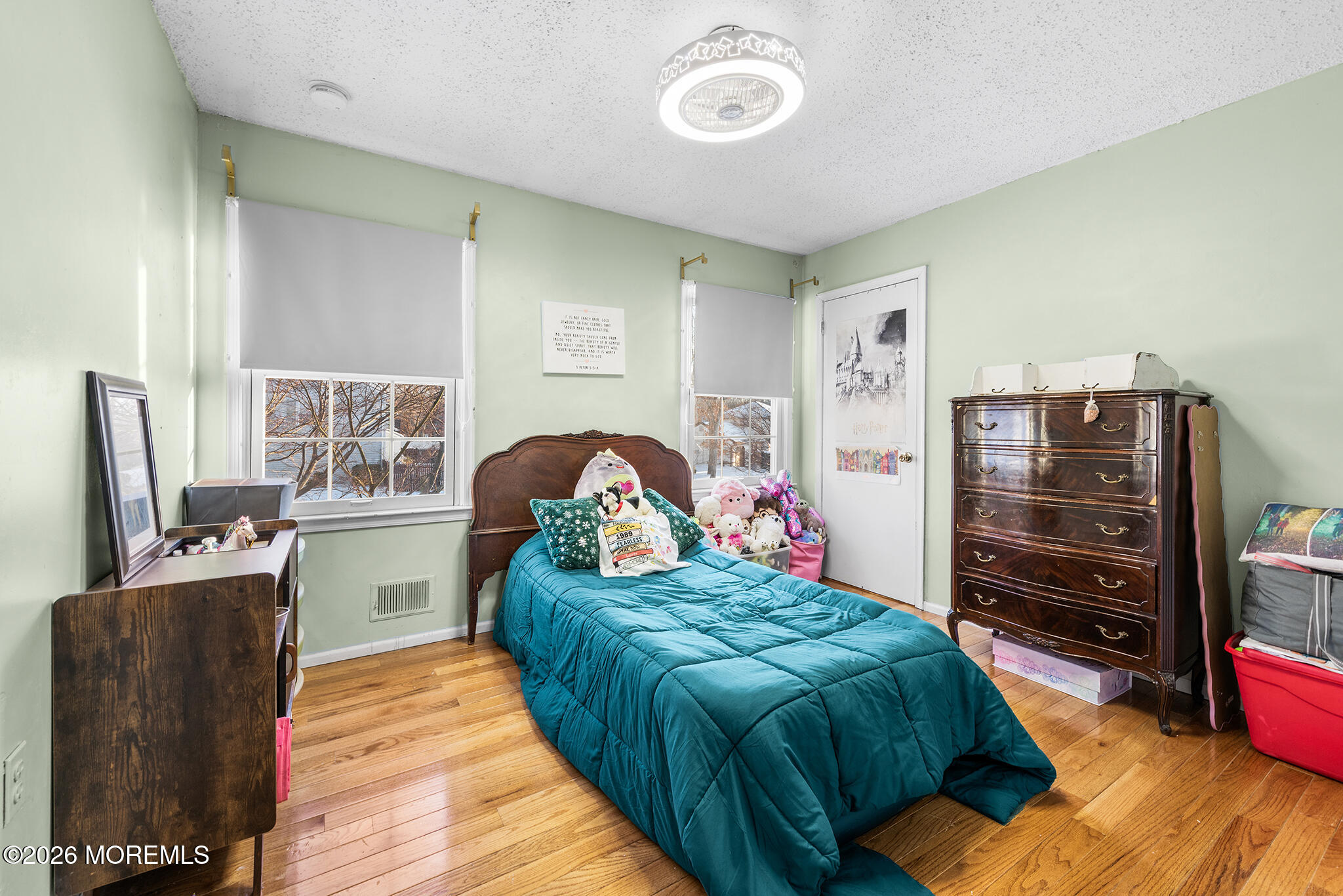 28 Standish Drive Howell, NJ 07731 - Photo 15 of 43 28 Standish Dr, Howell, NJ-27