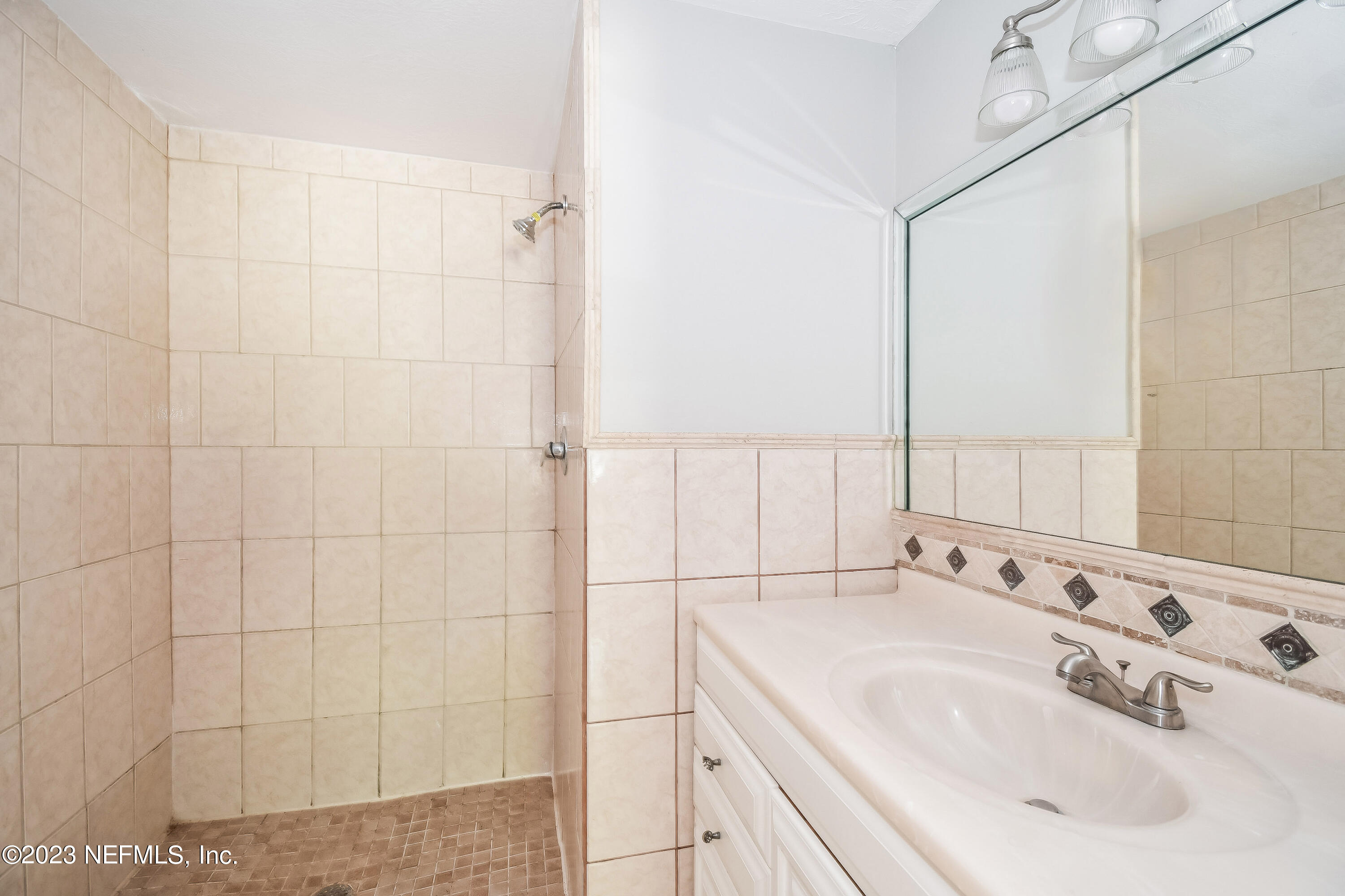 2130 Liscard Road West Jacksonville, FL 32246 - Photo 9 of 16 009-photo-primary-bathroom-11013290