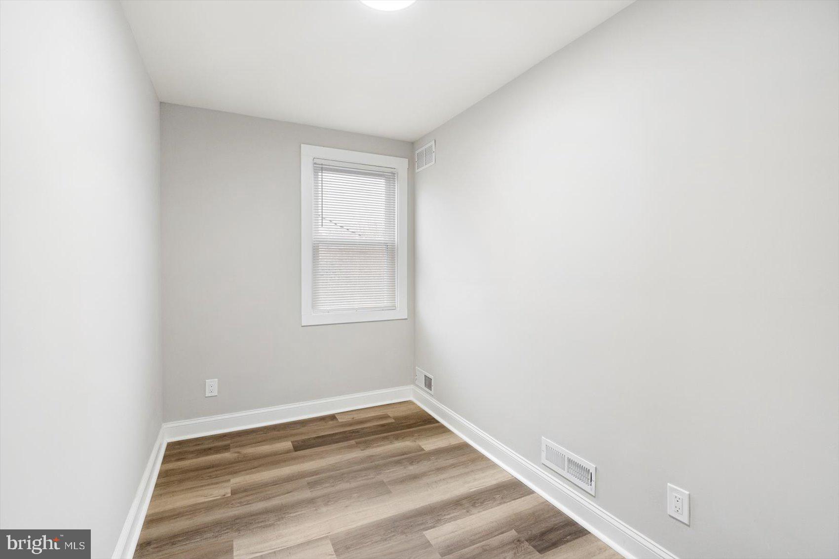 1405 Delvale Avenue Baltimore, MD 21222 - Photo 24 of 36