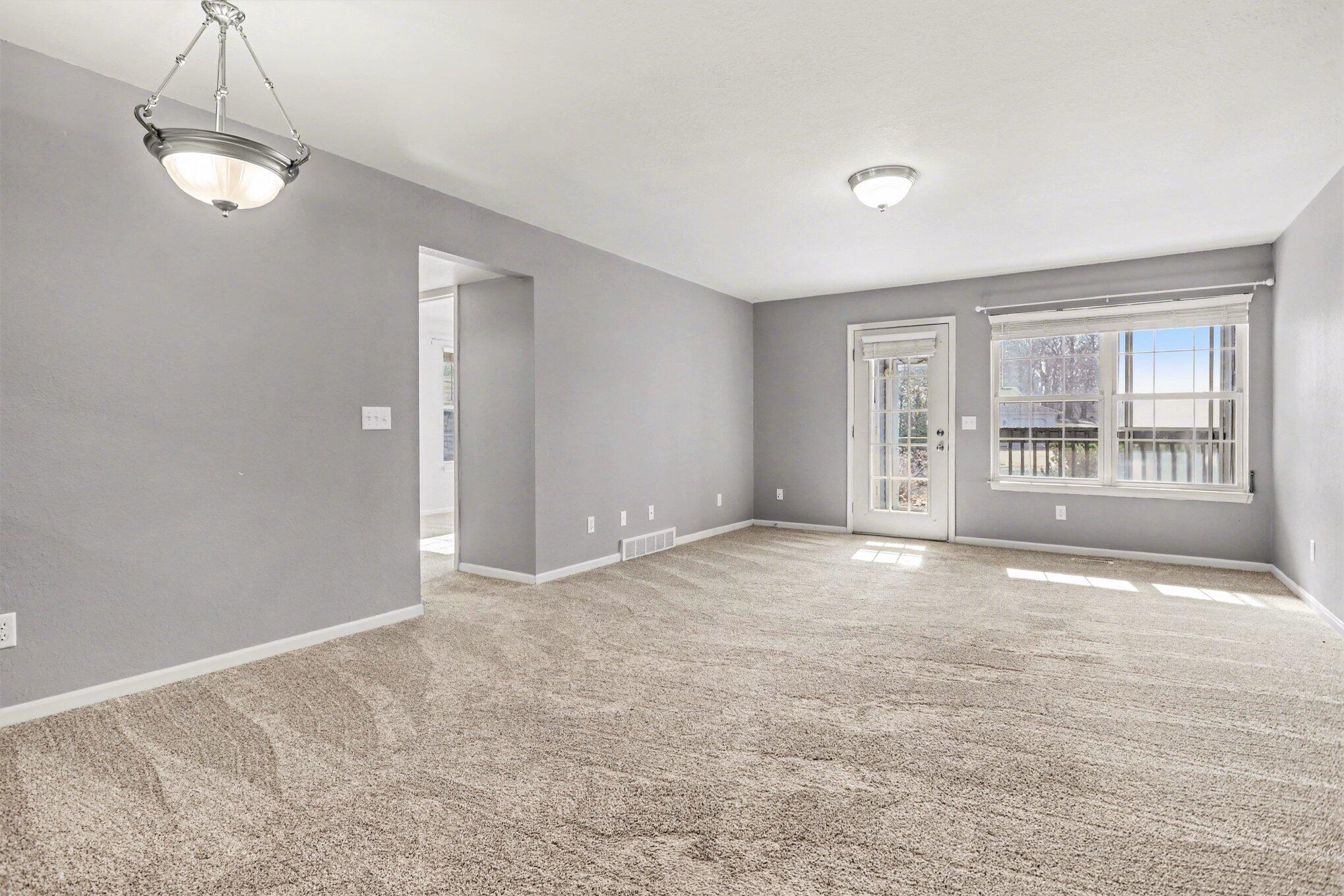 354 Butler Court Marshall, MI 49068 - Photo 4 of 19 004_file_9801