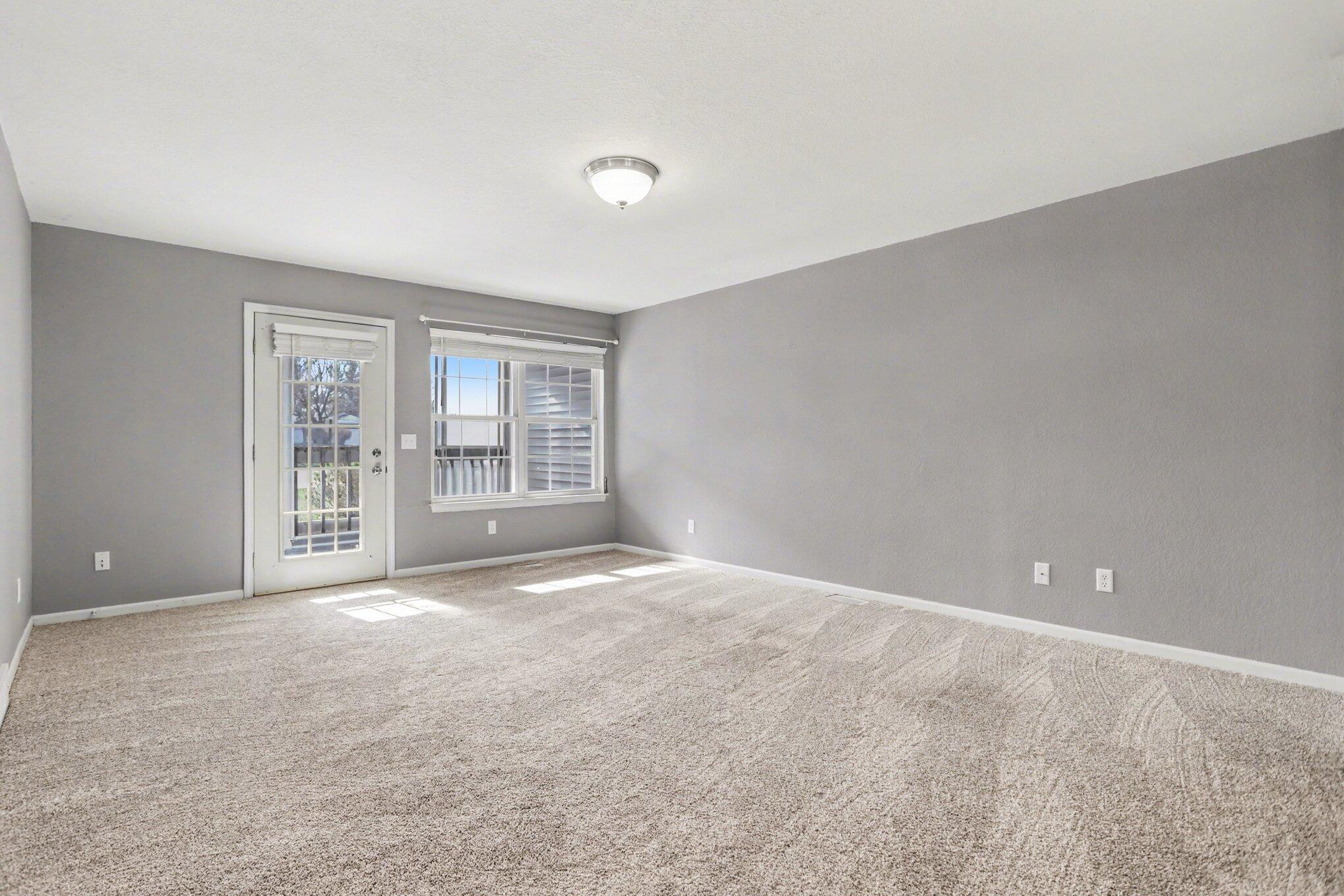 354 Butler Court Marshall, MI 49068 - Photo 5 of 19 005_file_6053