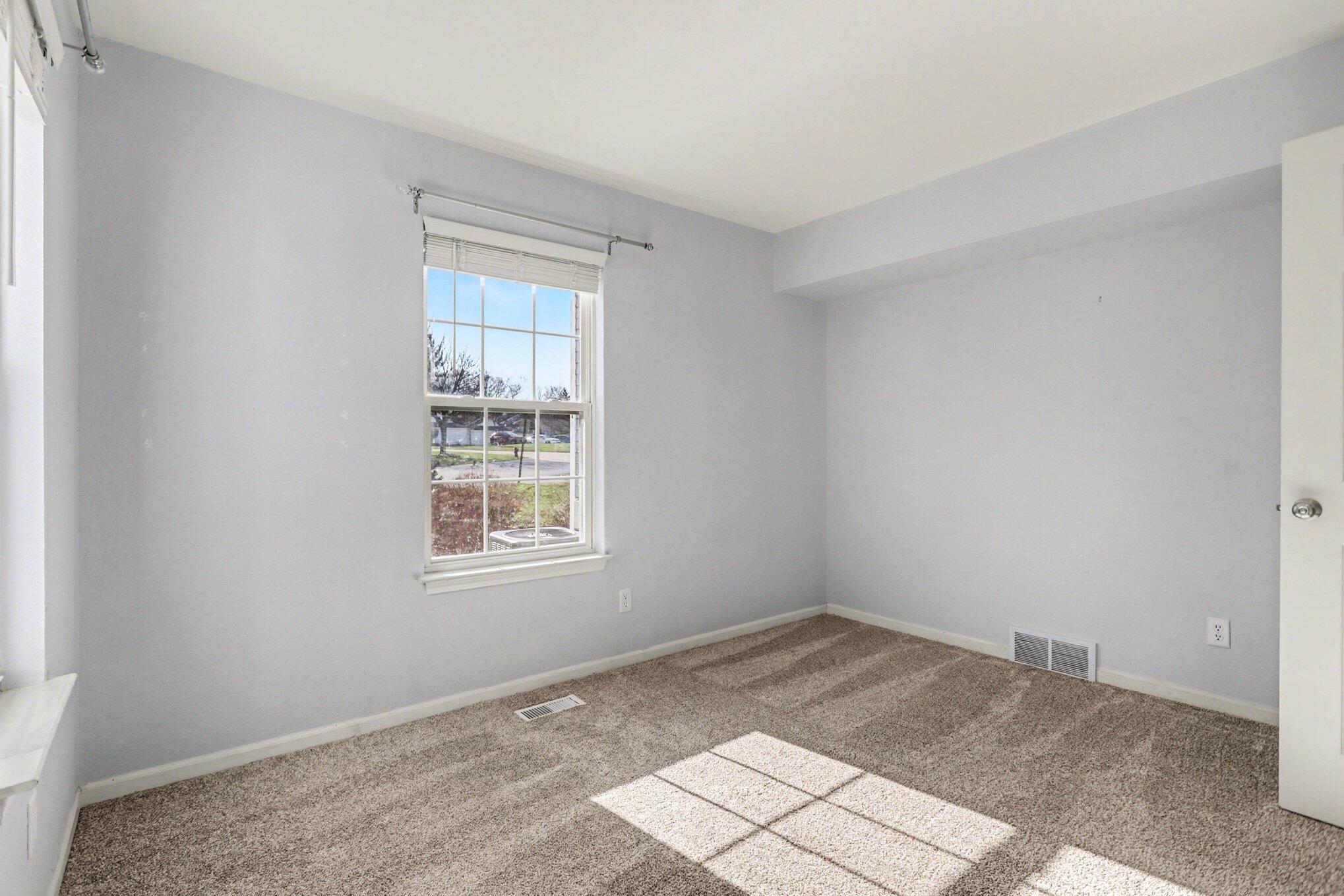 354 Butler Court Marshall, MI 49068 - Photo 9 of 19 009_file_3204