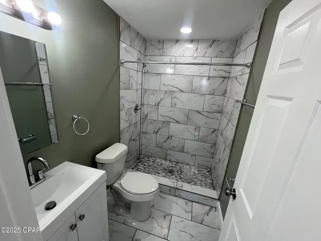 $1,600 | 1706 Lake Avenue, Unit B, Panama City, FL 32401