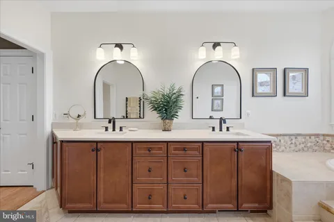 $2,899,000 | 16076 Berlin Turnpike, Purcellville, VA 20132