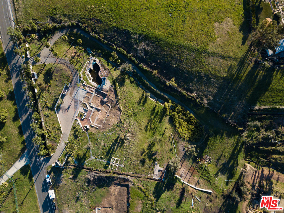 29934 Cuthbert Road Malibu, CA 90265 - Photo 14 of 14