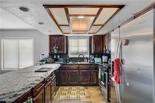 $2,490 | 6644 West Pepperidge Way, Las Vegas, NV 89108