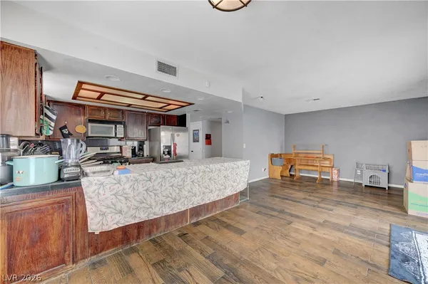 $2,490 | 6644 West Pepperidge Way, Las Vegas, NV 89108