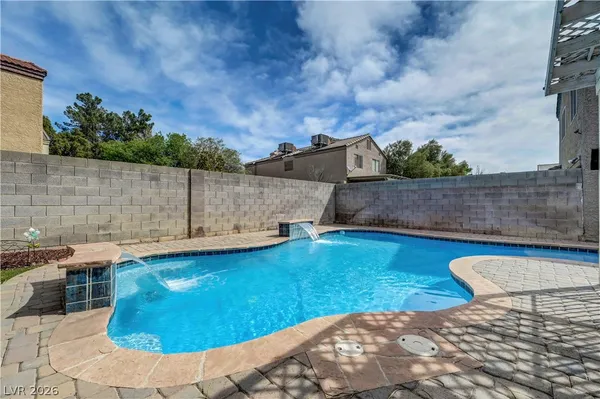 $2,490 | 6644 West Pepperidge Way, Las Vegas, NV 89108