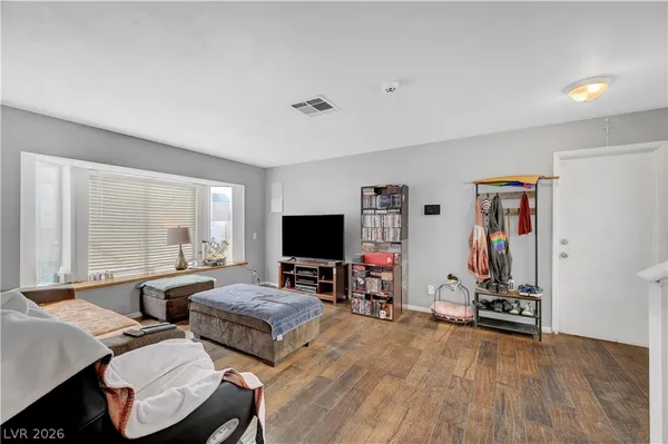 $2,490 | 6644 West Pepperidge Way, Las Vegas, NV 89108