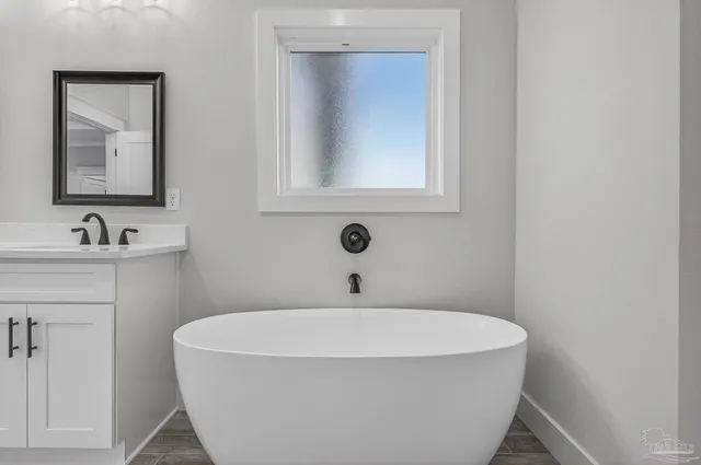 $715,000 | 907 Bay Boulevard, Pensacola, FL 32503