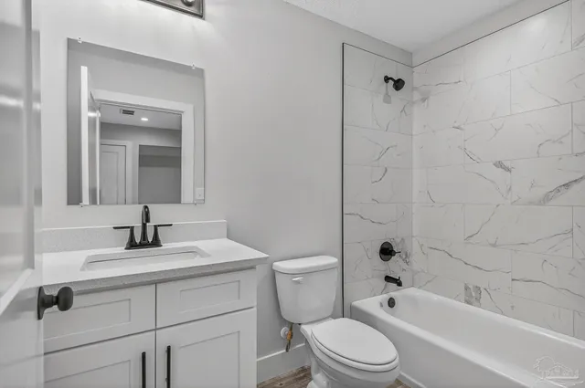 $715,000 | 907 Bay Boulevard, Pensacola, FL 32503