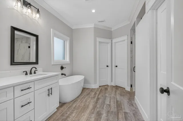 $715,000 | 907 Bay Boulevard, Pensacola, FL 32503