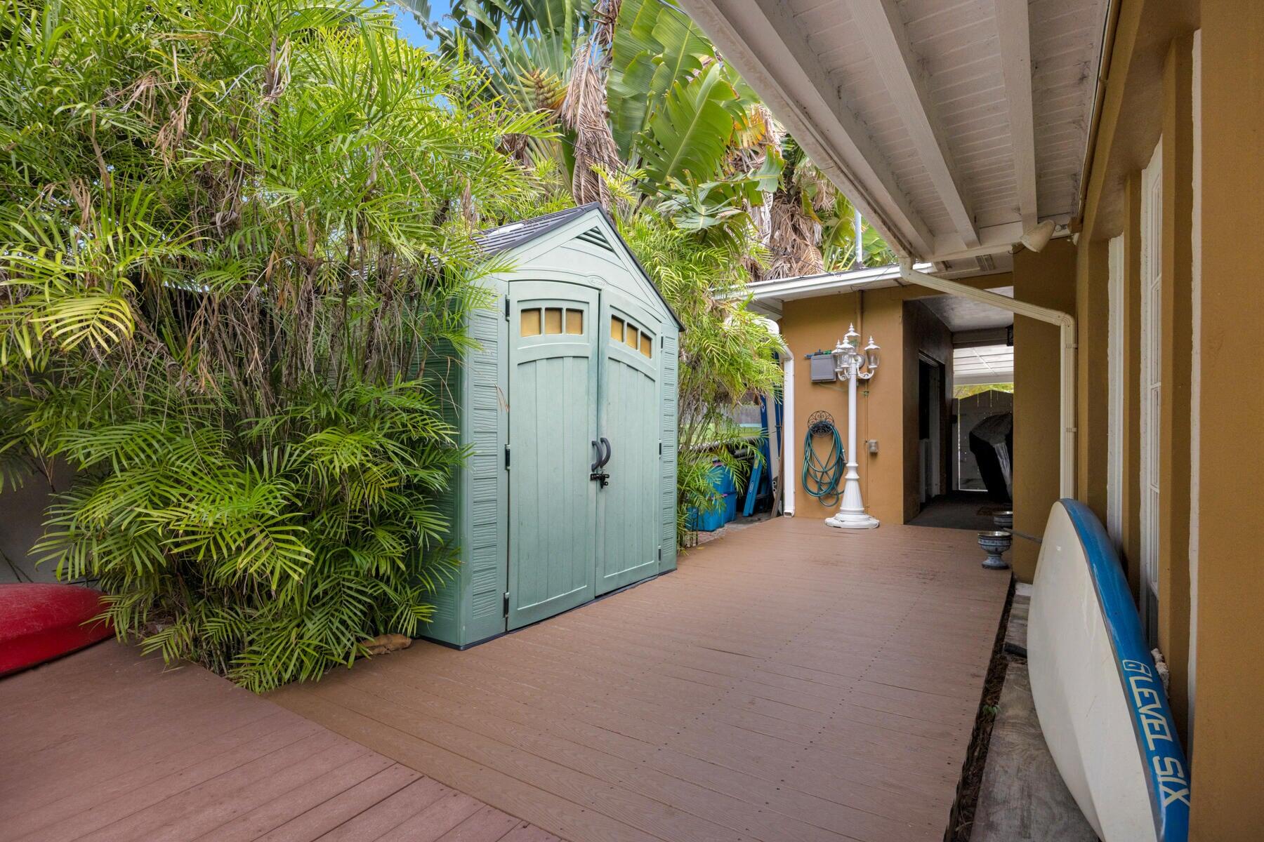 1510 18th Street Key West, FL 33040 - Photo 29 of 42 Outside storage