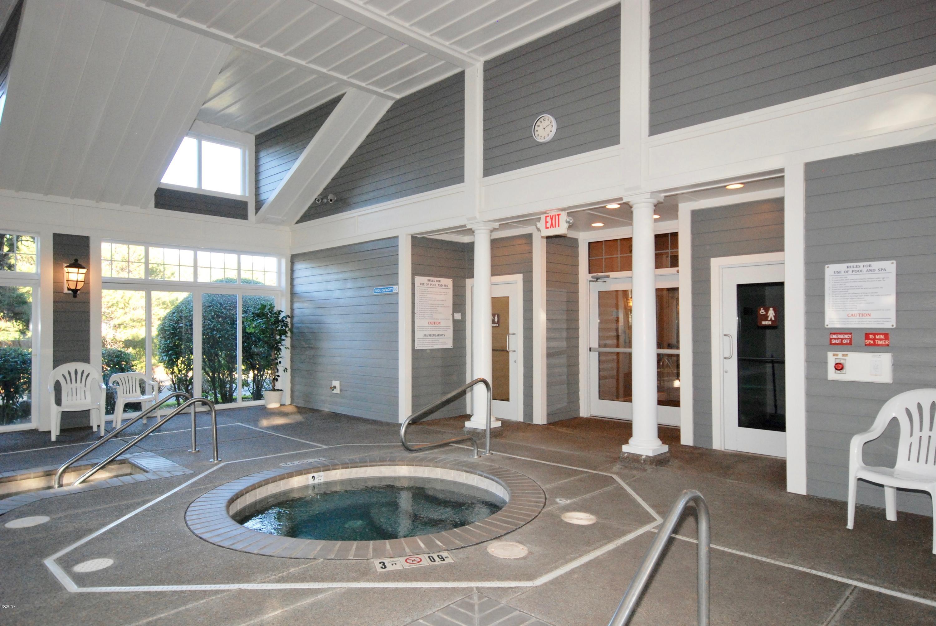 320 Southwest 58th Street Newport, OR 97365 - Photo 13 of 29 Hot Tub
