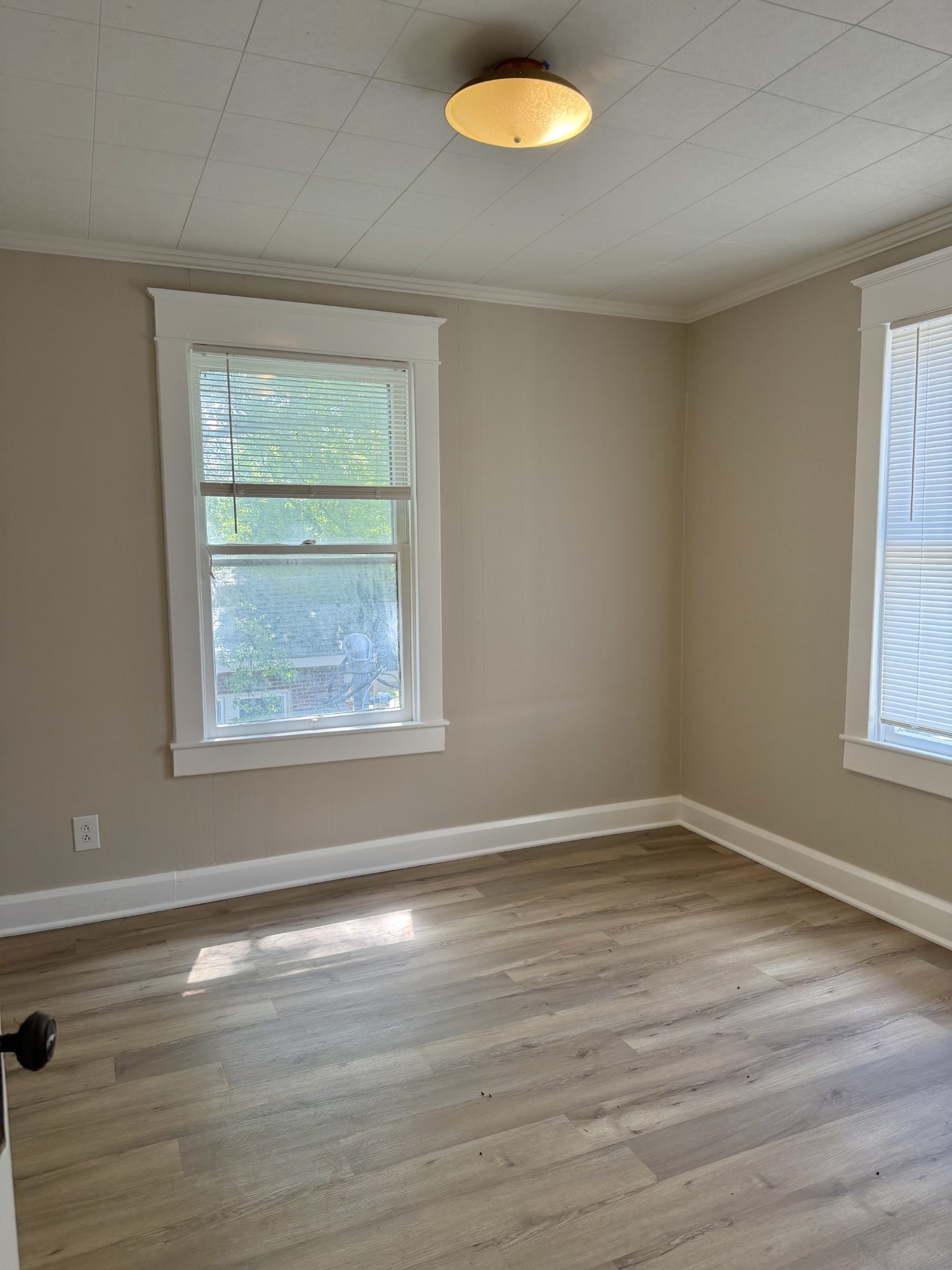 400 North Spring Street, Unit B Murfreesboro, TN 37130 - Photo 3 of 8 Gallery Image 3