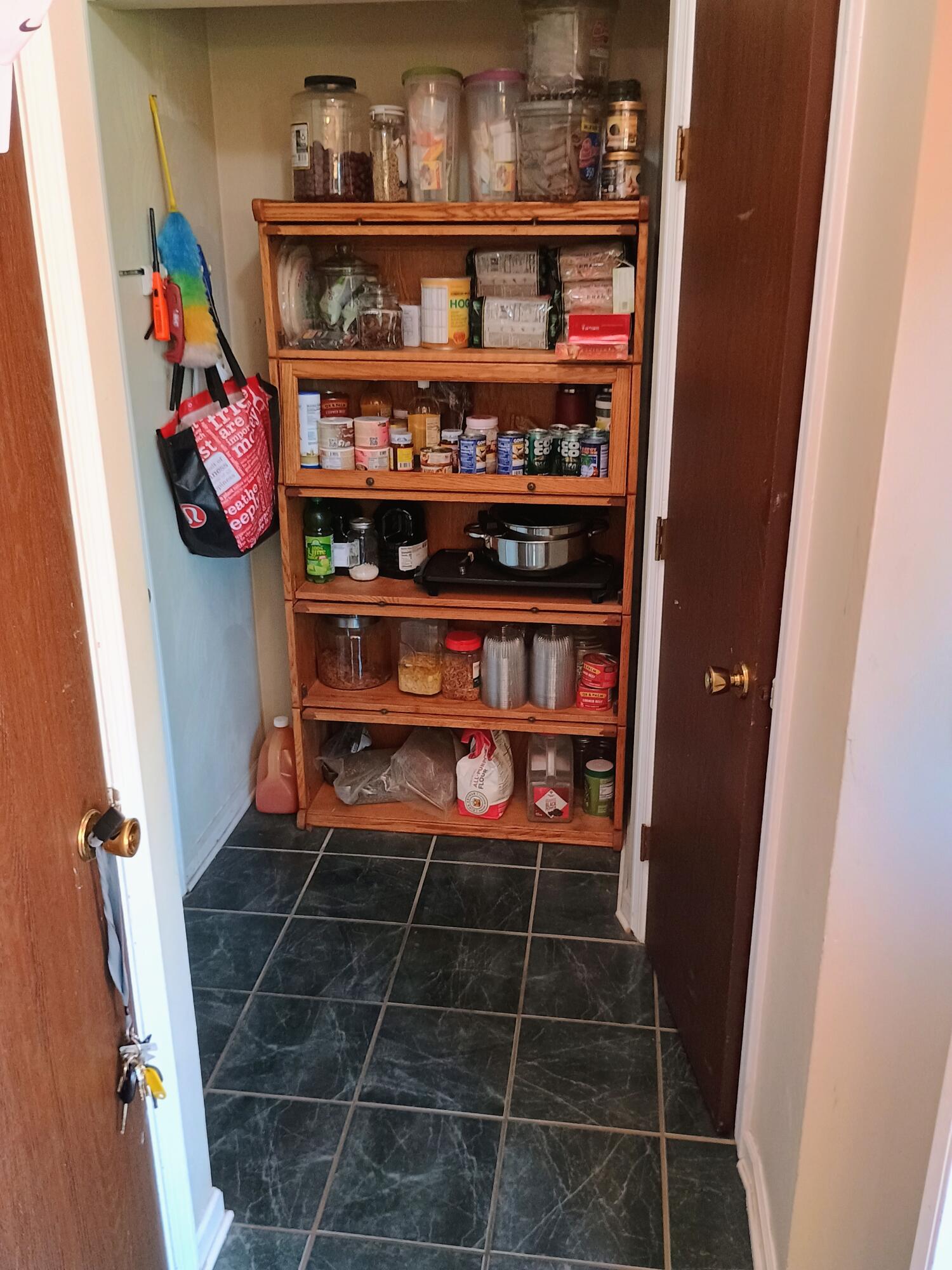 2736 Gilbert Road Lansing, MI 48911 - Photo 23 of 42 IMG_20250509_140213603_HDR_AE