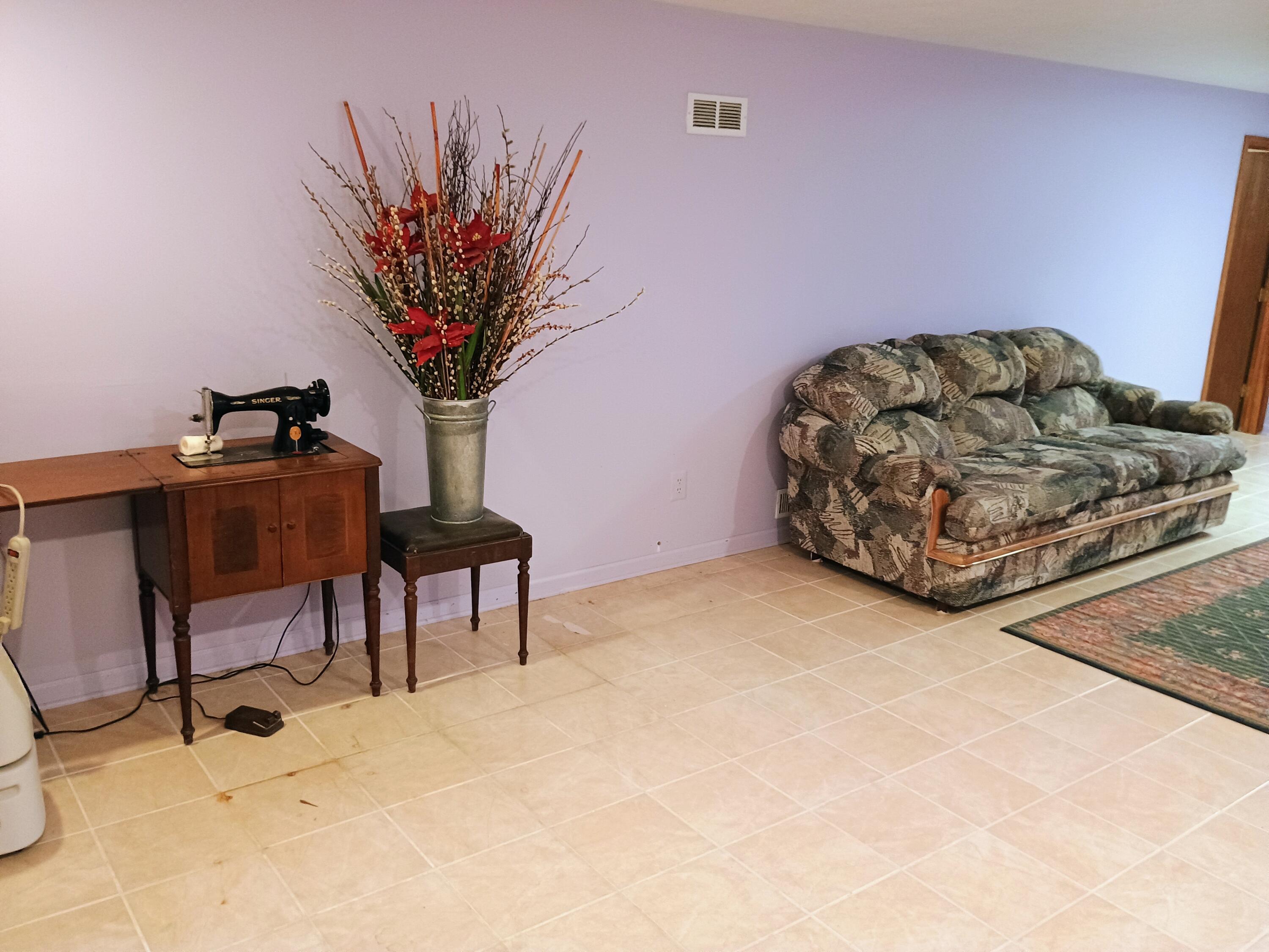 2736 Gilbert Road Lansing, MI 48911 - Photo 27 of 42 IMG_20250509_140328886_AE