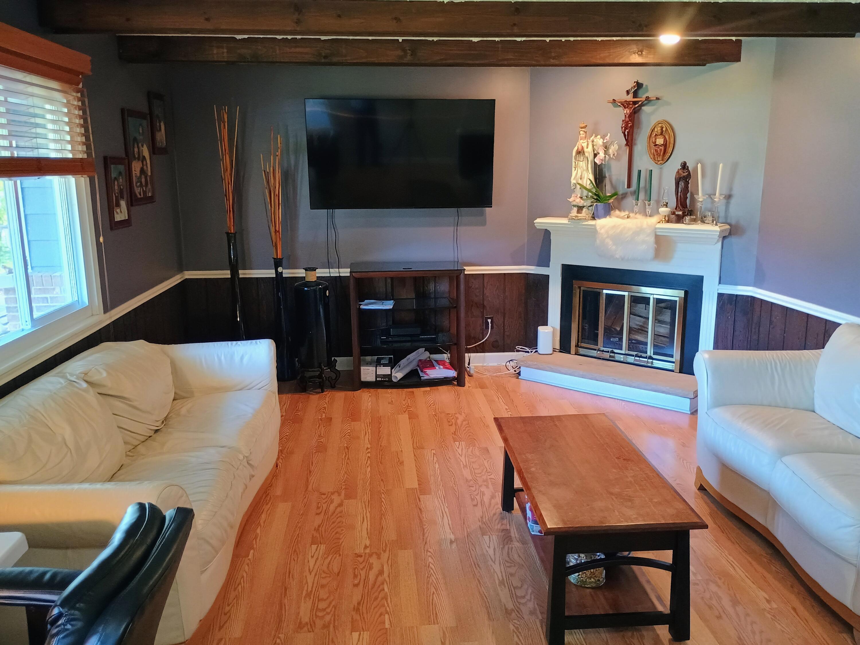2736 Gilbert Road Lansing, MI 48911 - Photo 3 of 42 IMG_20250509_134131237_HDR_AE