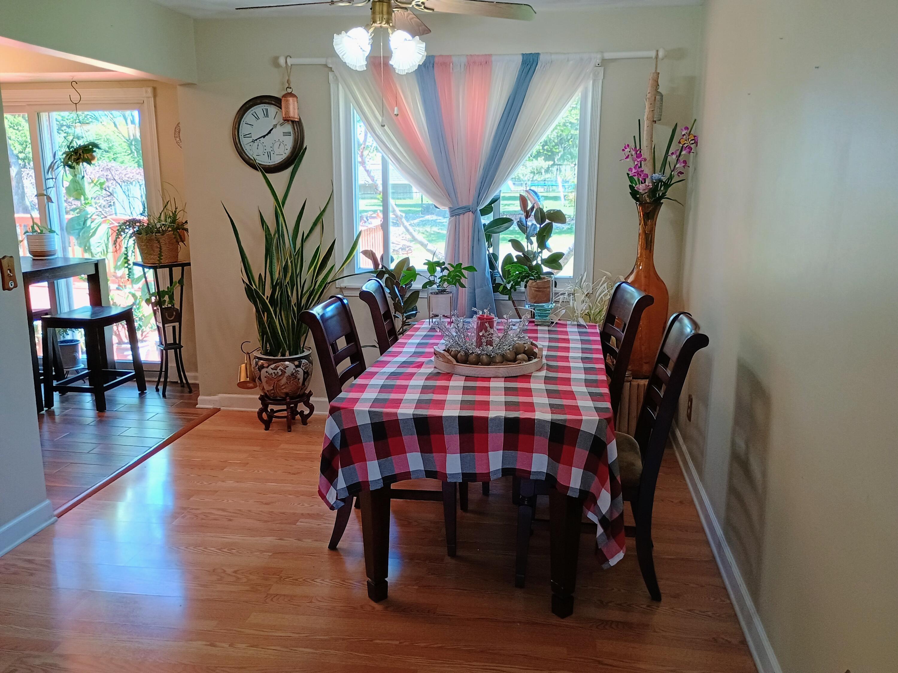 2736 Gilbert Road Lansing, MI 48911 - Photo 5 of 42 IMG_20250509_134300268_HDR_AE