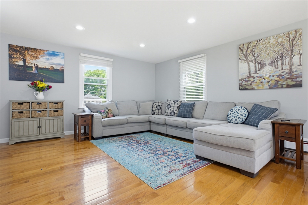 102 Purchase Street Milford, MA 01757 - Photo 5 of 37