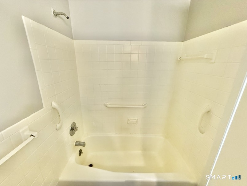 164 Towne House Road, Unit 164 Hamden, CT 06514 - Photo 8 of 11