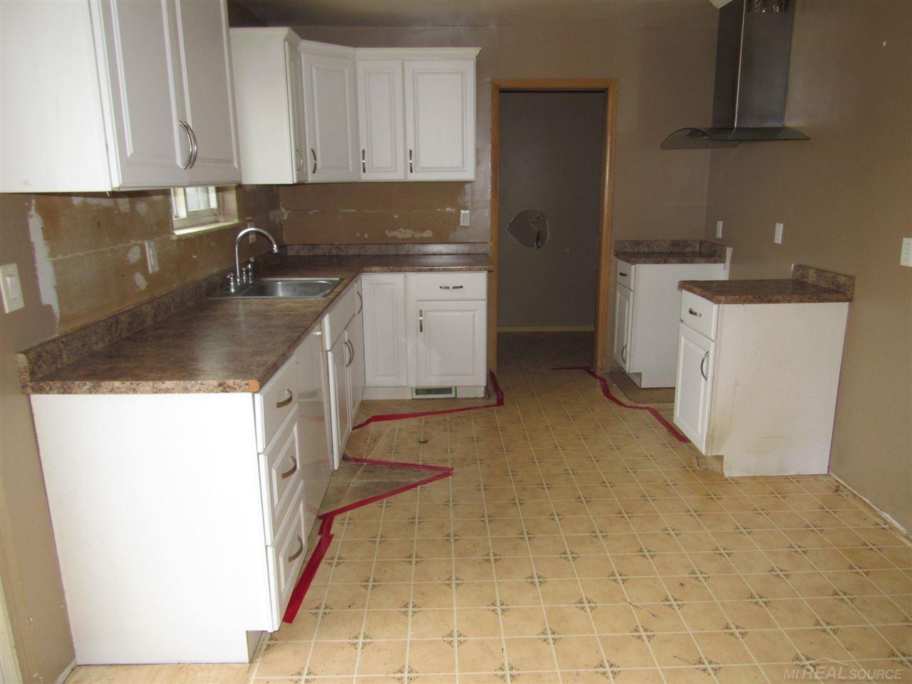 4389 East 12 Mile Road Warren, MI 48092 - Photo 19 of 35